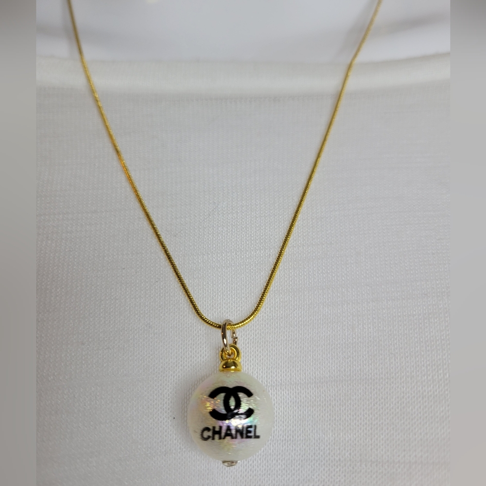 Double Sided Chanel Zipper Pull Faux Pearl, 18" Gold Plated Chain